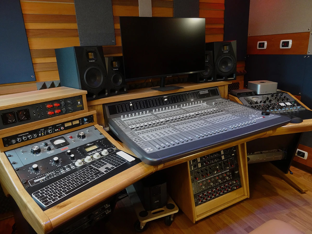 Control room di Disco Volante studio di registrazione a Mirano Venezia